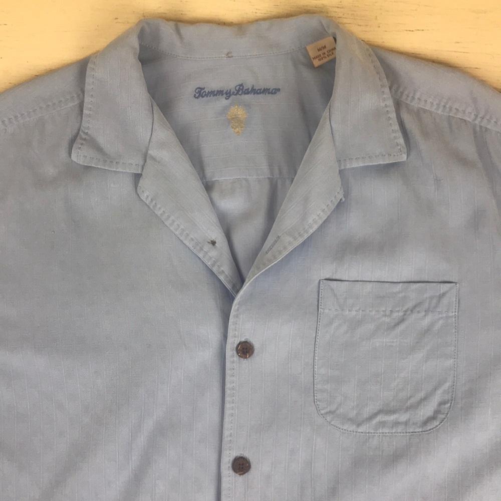 Tommy Bahama Mens size M shirt